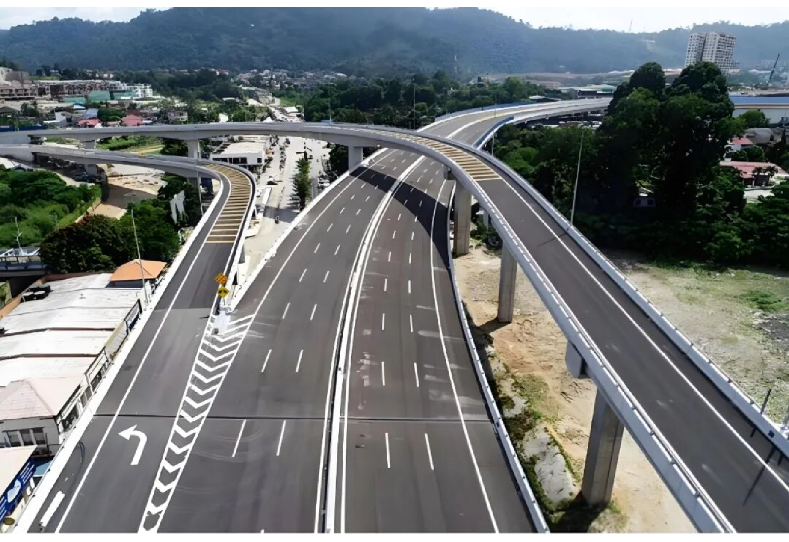 道路照明案例 | 崧盛电源点亮马来西亚东部沿海高速